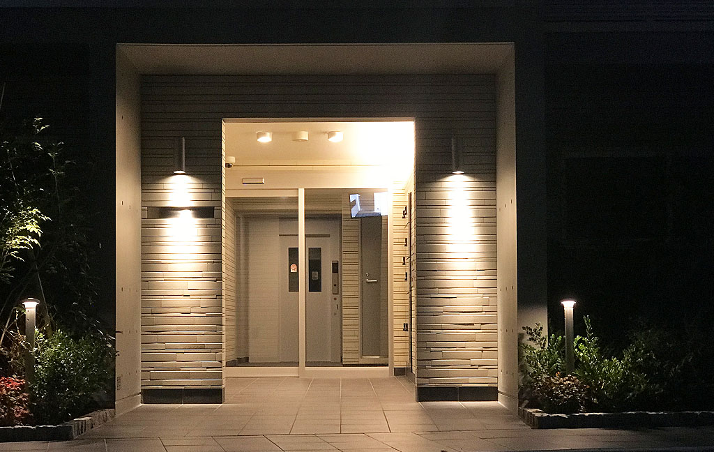 烏山の賃貸マンション｜入口