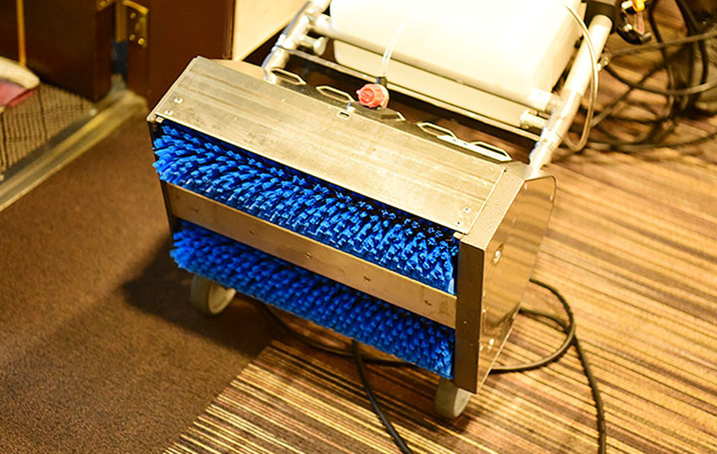 カーペットの洗浄機器